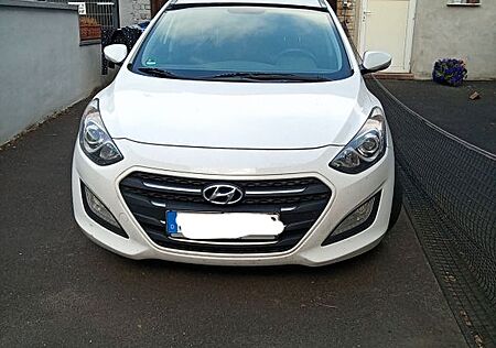 Hyundai i30 1.6 CRDi 81kW 110 PS