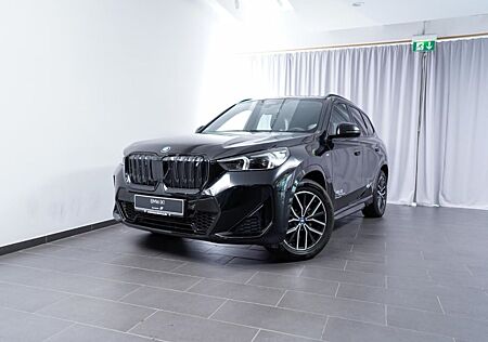 BMW iX1 xDrive30 M Sport Pano AHK H&K Ad. LED