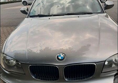 BMW 116i Baureihe 1. Kombilimousine -