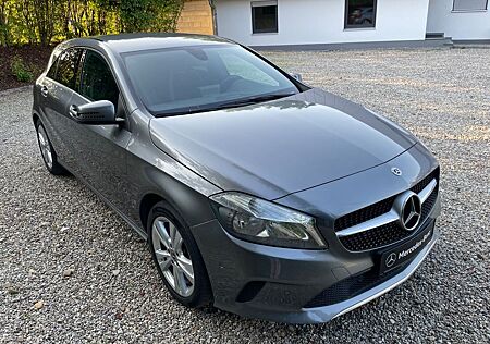 Mercedes-Benz A 180 Urban Rückfahrkamera TÜV Wartung neu
