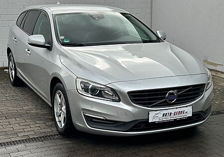 Volvo V60 Kombi Linje Business *NAVI*AHK*R-KAMERA*