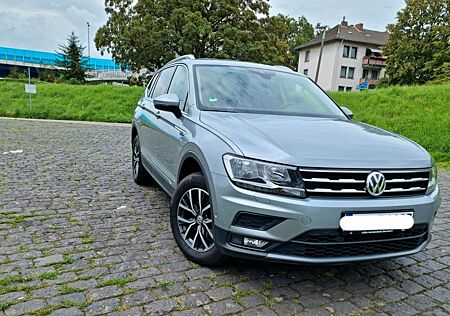 VW Tiguan Allspace Volkswagen 2.0 TDI DSG Navi. Kam. AHK Autm.