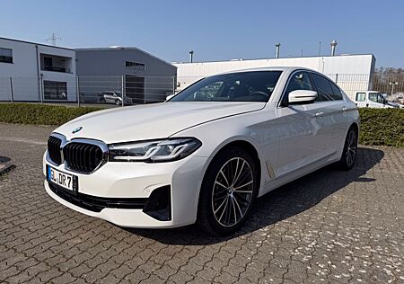 BMW 530i xDrive Luxury Line ZUSTAND NEUWERTIG