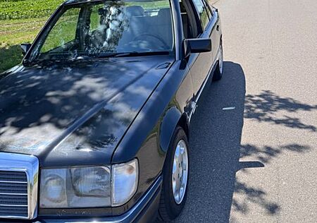 Mercedes-Benz 200