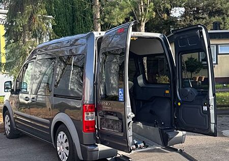 Ford Tourneo Connect LX Behindertengerecht-Rampe