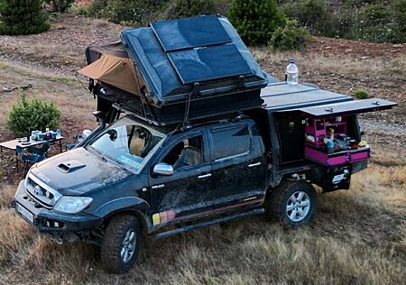 Toyota Hilux VIGO overlanding 3.0 automatic