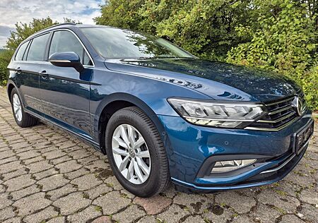 VW Passat Variant Volkswagen 2.0 TDI SCR Business Variant ...