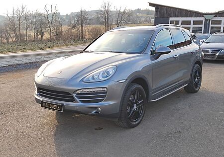 Porsche Cayenne Basis/Bose/Luft/Sport-Auspuffanlage
