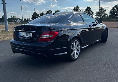 Mercedes-Benz C 250 Sport Coupé Autom. Sport