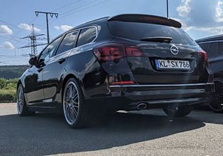 Opel Astra Sports Tourer 2.0 CDTI Exklusiv AT Exk...