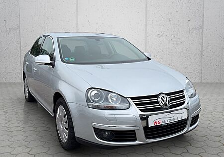 VW Jetta Volkswagen V 1.6 Comfortline*PDC*SHZ*Bi-Xenon*S-Heft*