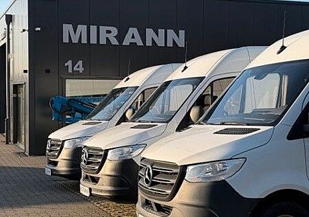 Mercedes-Benz Sprinter 3 x III Kasten FWD 215 CD
