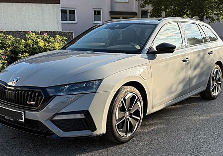 Skoda Octavia 1.4 TSI iV DSG RS FIRST EDITION Comb...
