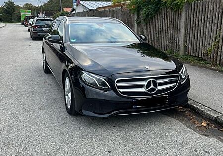 Mercedes-Benz E 220 d T Autom. - *MIT AUSTAUSCHMOTOR*