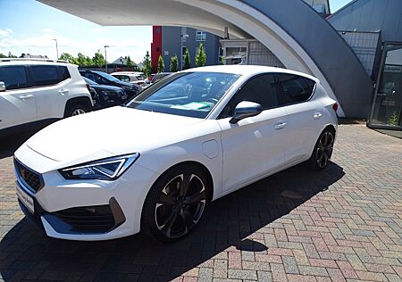Cupra Leon 1,4 VZ e-Hybrid "Navi/LED/19 Zoll/SHZ/GRA"