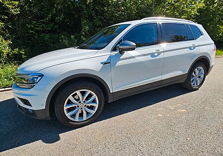 VW Tiguan Allspace Volkswagen 2.0 TDI 4M DSG Highl LED ACC Nav