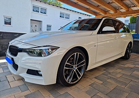 BMW 320i Touring M Sport Shadow line