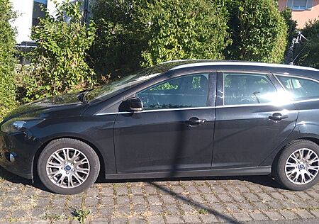 Ford Focus 2,0TDCi 103kW Titanium Turnier Navi AHK