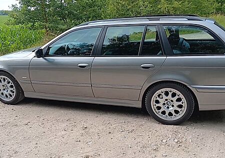 BMW 525i A Lifestyle touring Lifestyle