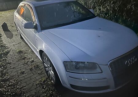 Audi A8 6.0 tiptronic quattro Langversion -