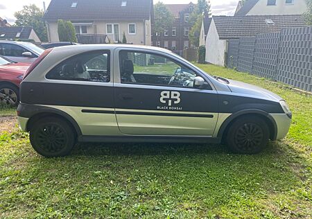 Opel Corsa 1.0 Twinport Cosmo model 2003 Tuv 05/25