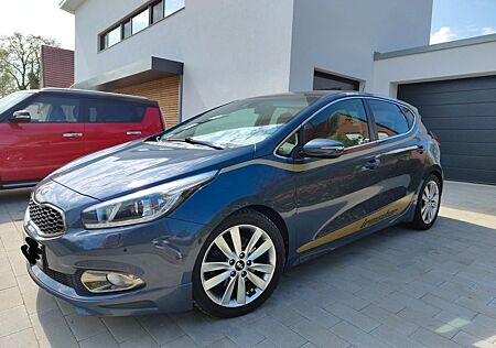 Kia Cee'd / Ceed 1.6 CRDi 128PS Spirit Spirit