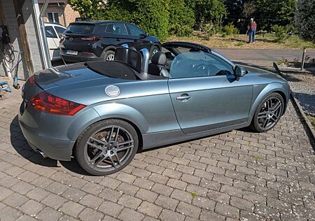Audi TT Roadster 3.2 S tronic quattro -