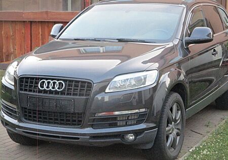 Audi Q7 3.0 TDI (DPF) quattro tiptronic -