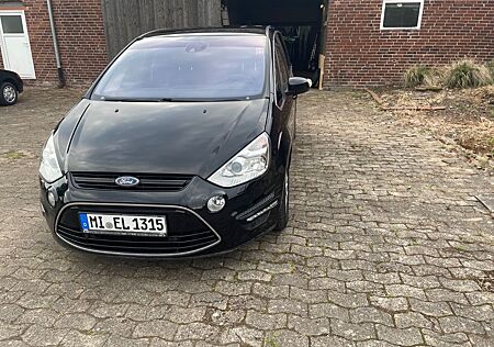 Ford S-Max 2,0 EcoBoost 176kW Titanium PowerShift...