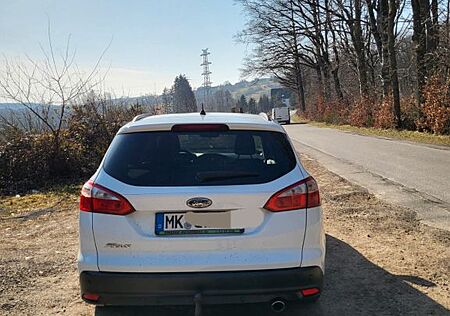 Ford Focus 2,0TDCi 85kW PowerSh. SYNC Edition Tur...