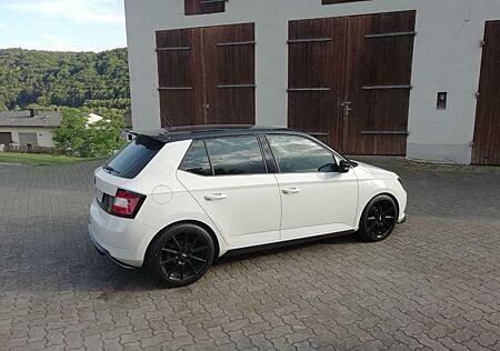 Skoda Fabia 1.2l TSI 81kW Style / Monte Carlo