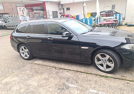 BMW 525d xDrive Touring A -