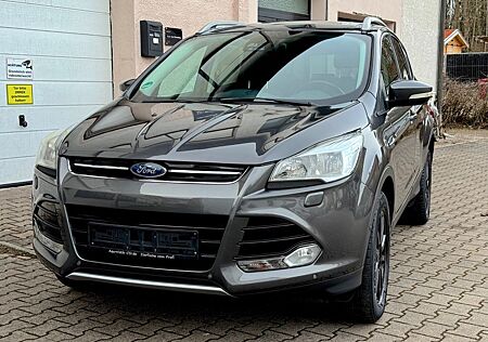 Ford Kuga TITANIUM 179PS AUTOMATIK AHK TÜV NEU 2.HAND