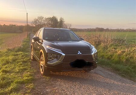 Mitsubishi Eclipse Cross 2.4 Plus Select Hybrid 4WD 2.4 M