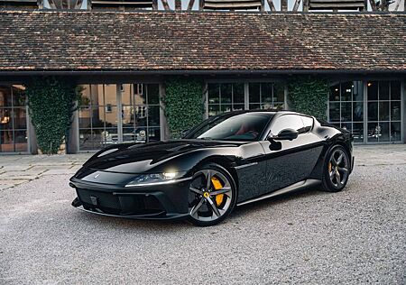 Ferrari 12 Cilindri *On-Stock*Lift*Carbon*Pano*