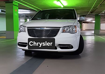 Chrysler Town Country & Limited