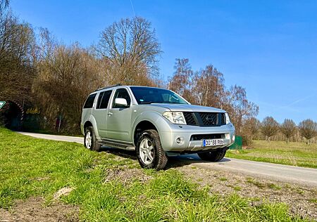 Nissan Pathfinder 2.5 dCi Premium Premium
