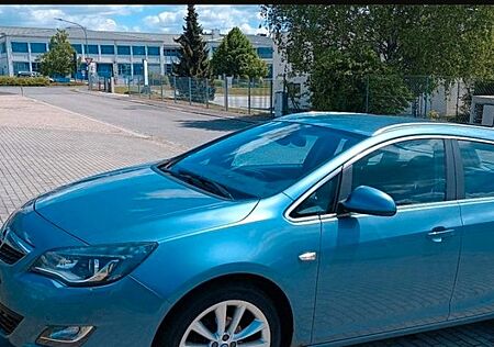 Opel Astra Sports Tourer,TÜV neu bis 2027