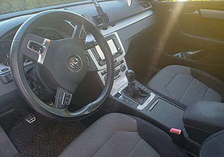 VW Passat Alltrack Volkswagen 2.0 TDI 4MOTION Alltrack Blu...