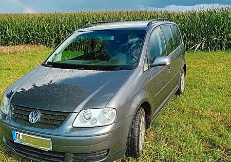 VW Touran Volkswagen 1.9 TDI Trendline, AHK, 7 Sitze