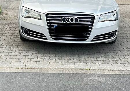 Audi A8 4.2 TDI tiptronic quattro -