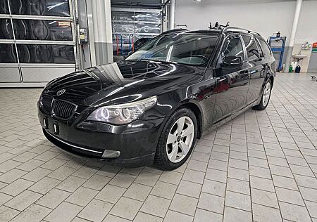 BMW 530d xDrive Touring AHK + NAVI + SHZ