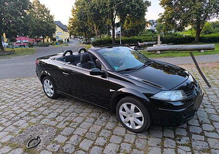Renault Megane Coupé-Cabriolet Privilege 1.6 neue TÜV