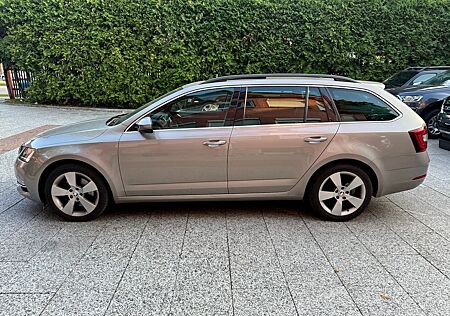 Skoda Octavia Combi 1.5 TSI DSG Style *Panorama*Navi*