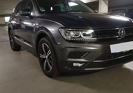 VW Tiguan Volkswagen 1.5 TSI Highline DSG Pano RearView Kessy
