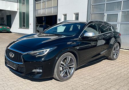Infiniti Q30 2.0T AWD Sport/AHK/LED/360°/NAVI/SHZ/BOSE