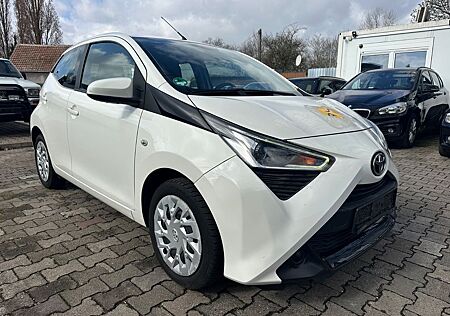 Toyota Aygo (X) Aygo Automatik x-play 1.Hand Klima Euro 6