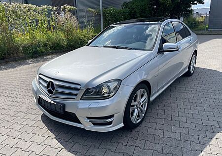 Mercedes-Benz C 200 AMG Packet*PANO*Kamera*Leder