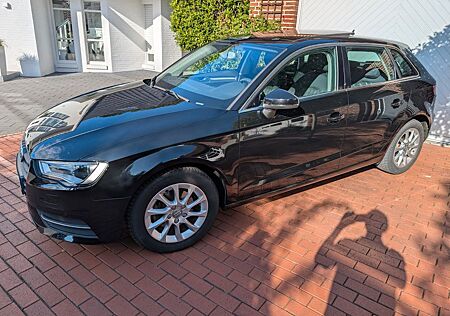 Audi A3 1.4 TFSI Attraction Sportback Attraction