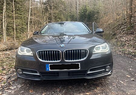 BMW 530D LED/Pano/AHK/Leder/HUD/ACC/Kamera/NightVisi